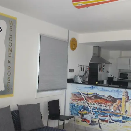 Residencia Platja De Apartment Roses