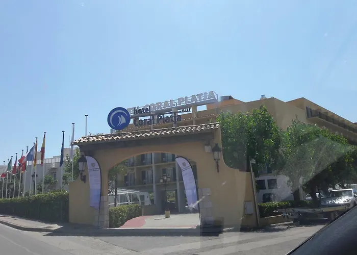 Residencia Platja De * روساس